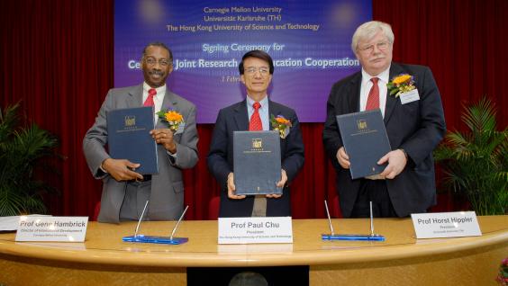 Prof Paul Chu, President of HKUST (middle) today attended an agreement signing ceremony with Prof Gene Hambrick, Director of CMU International Development (left) and Prof Horst Hippler, President of Karlsruhe (right) to strengthen collaborations in research and education program in computing and communication technology.