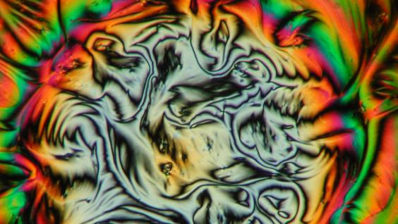 Image of liquid crystals courtesy of Wikimedia Commons
