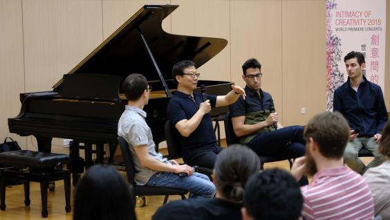  「創意間的親暱」創辦人和藝術總監盛宗亮(左二)與以色列室內樂計劃樂團成員於科大舉辦午間講座。