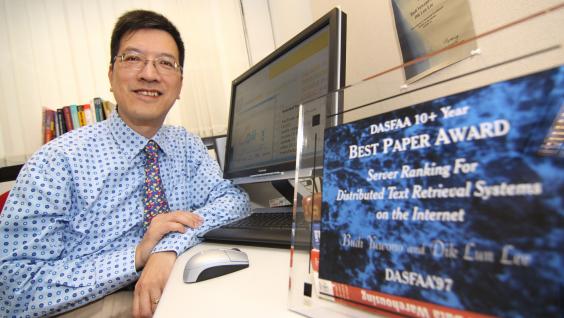 科 大 計 算 機 科 學 及 工 程 學 系 教 授 李 迪 麟 及 其 博 士 生 的 論 文 獲 「 十 年 來 數 據 庫 高 級 應 用 最 佳 論 文 獎 2009」 。	