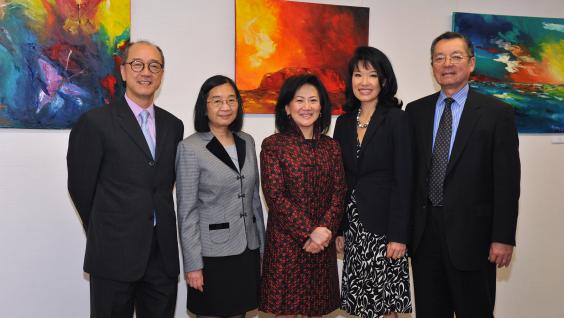  Officiating guests at the launch event of TWF ANZ WISE Scholarships: (from left) Prof Tony Chan, HKUST President; Prof Kei-may Lau, President of WISE Scholarship Group and Chair Professor of Electronic and Computer Engineering at HKUST; Ms Susan Yuen, CEO of ANZ Hong Kong; Mrs Su-mei Thompson, CEO of the Women's Foundation; Dr Eden Woon, HKUST Vice-President for Institutional Advancement.
