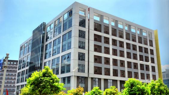 科 大 深 圳 产 学 研 大 楼 正 式 启 用 标 志 着 科 大 在 内 地 的 发 展 进 入 新 里 程 。