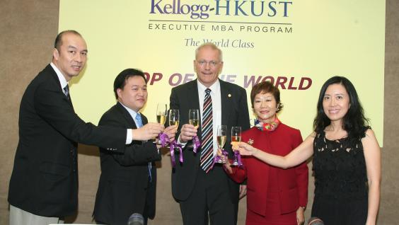  Toasting the success of the program are: (from left) Steve Siu, CIO, Director Information System Department, Orient Overseas Container Line Ltd, Mark Chen, Senior Managing Director, Head of Private Equity, AP, GE Capital, Steven DeKrey, Senior Associate Dean of HKUST Business School