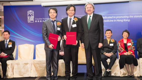  (From Left) Dr Kam Tuen Law; Dr Shizhong Zhang and Mr John Tsang Chun-wah, Financial Secretary of the HKSAR Government.