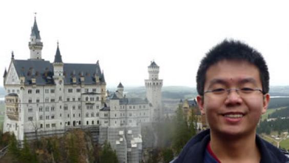  The mechanical engineering student Karry Wong (21 years old) in front of the castle of Neuschwanstein. Photo Source: Private