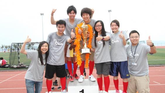 NASH贏得「群組杯」全年總冠軍，也是慈善跑中籌得最多善款的群組。