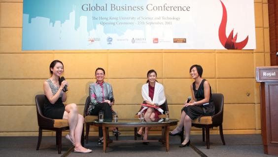  Panel discussion is moderated by Prof. Emily Nason, Program Director of Global Business program and Miranda Gao, Year 3 student of Global Business program.