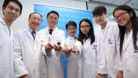  Prof King-Lun Yeung (third left), Prof Joseph Kwan (second left) and the research team.