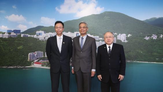  (From right) Council Chairman Mr Andrew Liao Cheung-sing, Prof Wei Shyy and Council Vice-Chairman and Chairman of Search Committee Prof John Chai Yat-Chiu in media briefing