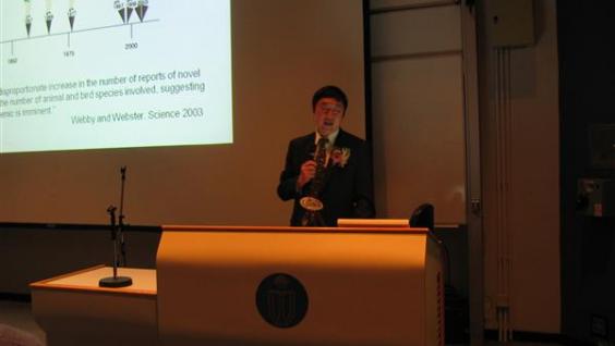  Photo 2: Academic talk delivered by professor Joseph Jao-yiu Sung