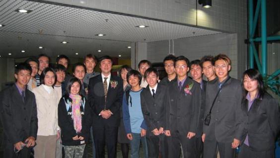  Photo 3: Professor Sung with committee members of SSA and some audiences.