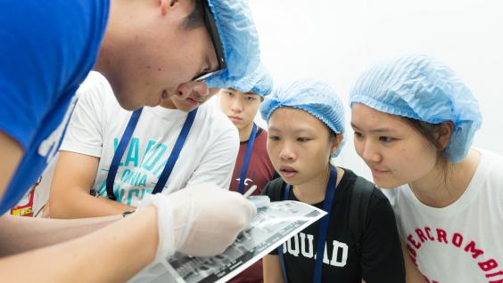  Students visited laboratories on HKUST campus.